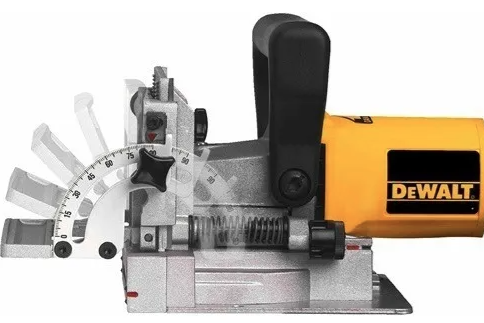 ENSAMBLADORA 600W DW682K