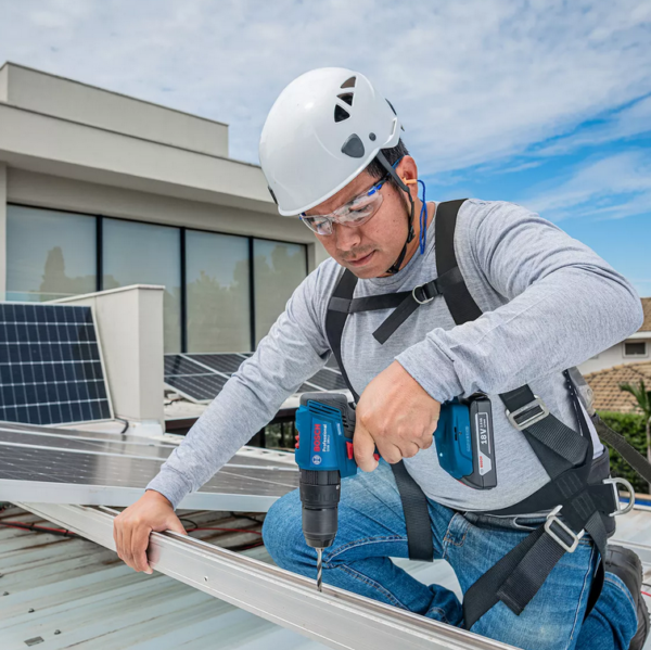 Taladro percutor 1/2" Bosch GSB 185-LI 18V 1 bat, 23 acc y maletín